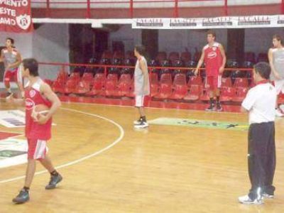 Rocamora enfrenta a Alianza Viedma por la 17� fecha del TNA
