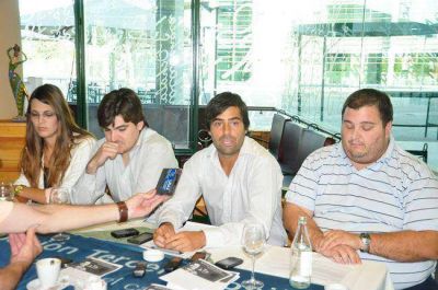 "Vemos en Larra�aga un hombre de palabra�, dijeron los integrantes de ATP