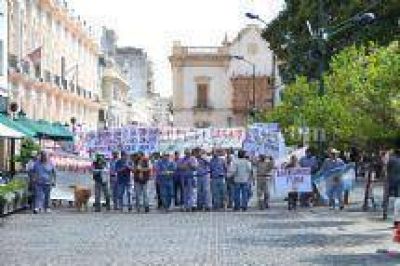 Se resolvi� el conflicto de los obreros con Massalin Particulares