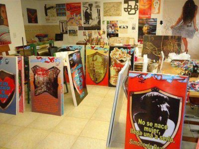 �Doscientas mujeres el Bicentenario�