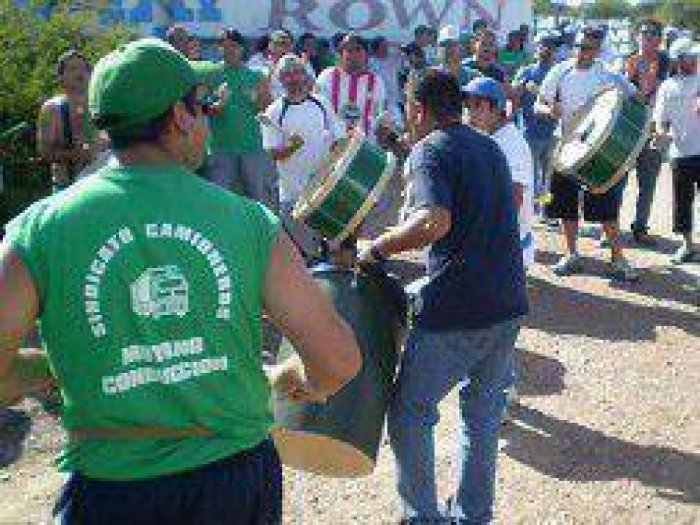 Eval�an el cierre de un frigor�fico por el bloqueo de camioneros