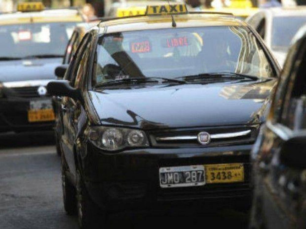 Los taxistas decretaron un paro por 24 horas tras la muerte de un colega que fue baleado en un asalto