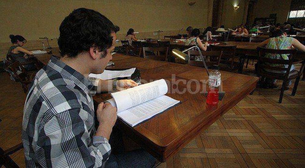 Este a�o un estudiante necesita $ 3.700 para vivir en Santa Fe
