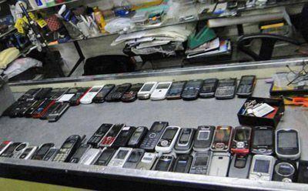 Desarticularon una organizaci�n que reduc�a celulares de procedencia il�cita
