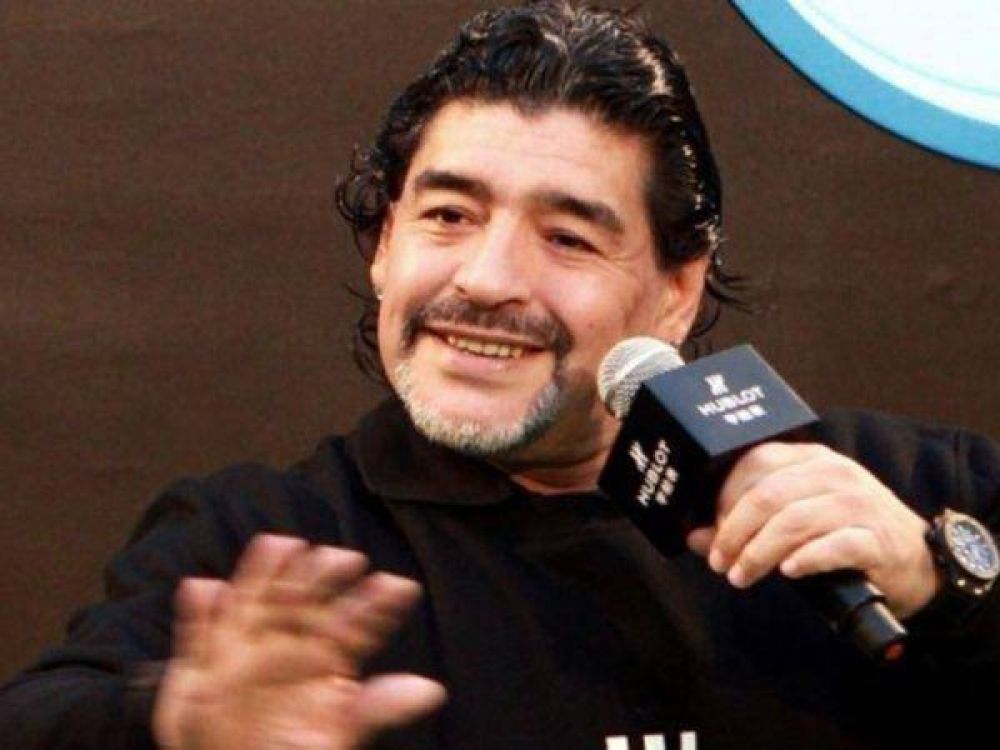 Maradona tiene una oferta de Francia para volver a la direcci�n t�cnica