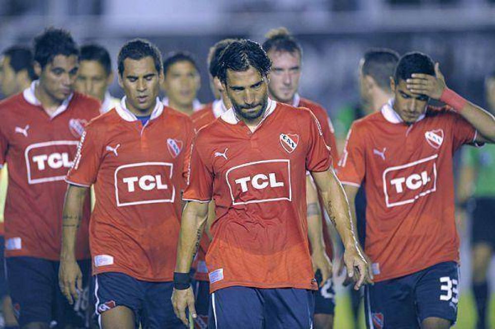 Godoy Cruz mand� al �Rojo� a la zona del descenso y es puntero