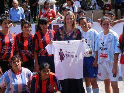 Actividades deportivas en Plaza 9 de Julio por el D�a de la Mujer