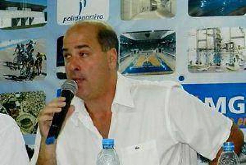 Nueva cancha de hockey y pista de atletismo en el Parque de Deportes