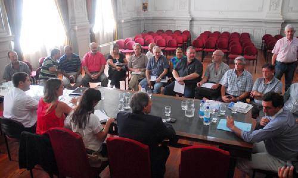 �Ser�a irracional anunciar medidas si fuimos convocados�