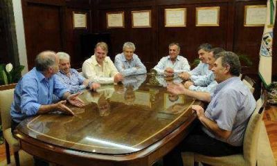 Cariglino recibi� a legisladores bonaerenses del FUP