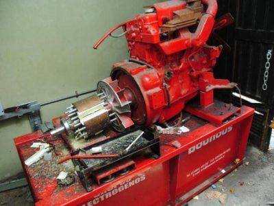 Roban bomba y generador del bajov�as de Guido