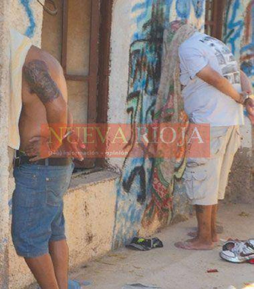 Ocho detenidos al desbaratar un punto clave de venta de drogas
