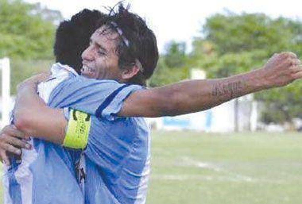 Tesorieri recibe a Pe�arol con la obligaci�n de salir del fondo