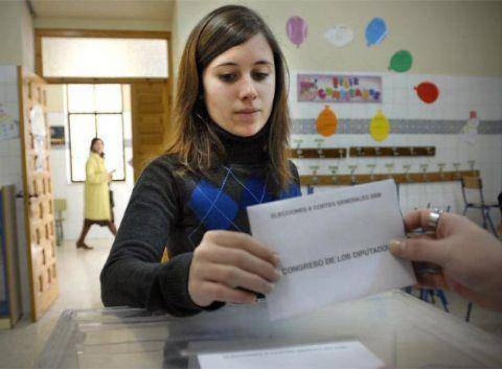 La Provincia promulg� la ley que permite votar a los adolescentes de 16 y 17 a�os