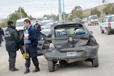 Dos menores lesionados en un accidente en la Ruta 3