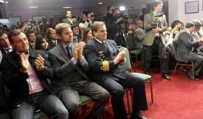 El Intendente asisti� a la asunci�n del nuevo Ministro de Econom�a