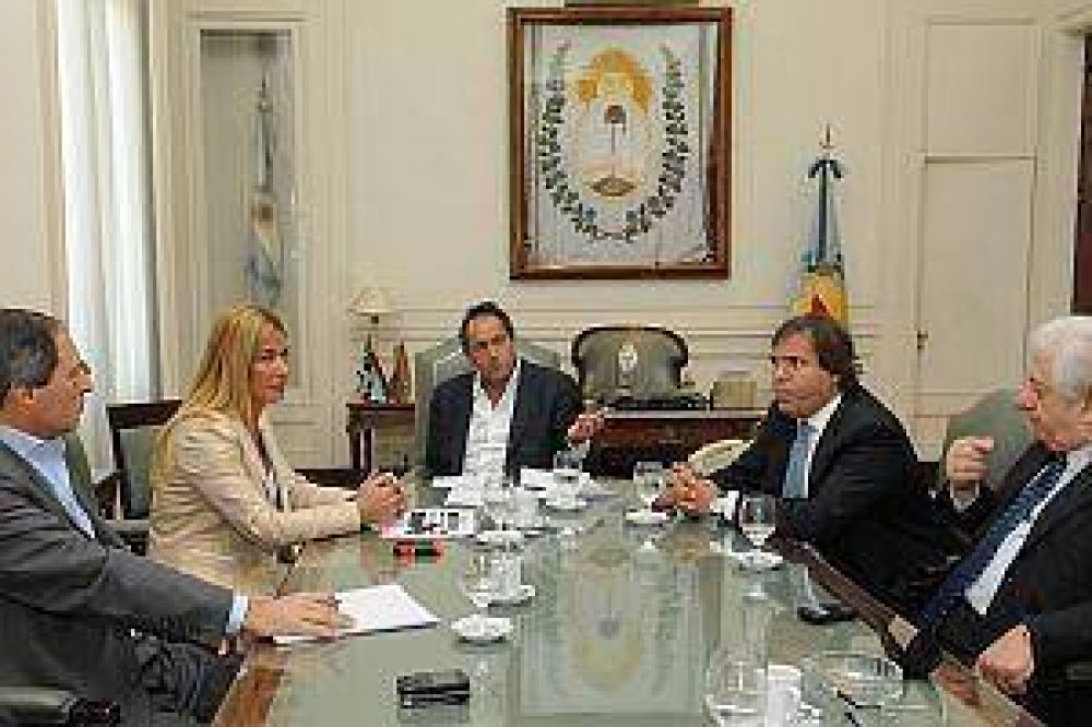 "Me voy a sentar a negociar con una pistola en la nuca"