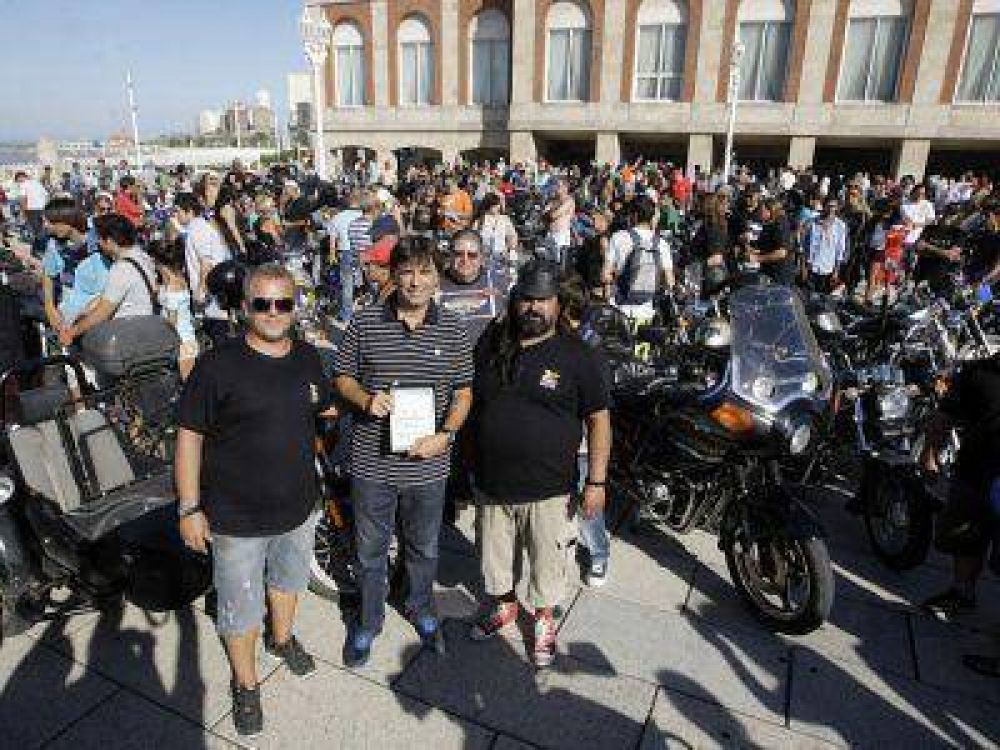MOTOQUEROS INVADIERON MAR DEL PLATA EN EL MOTOENCUENTRO SMATA