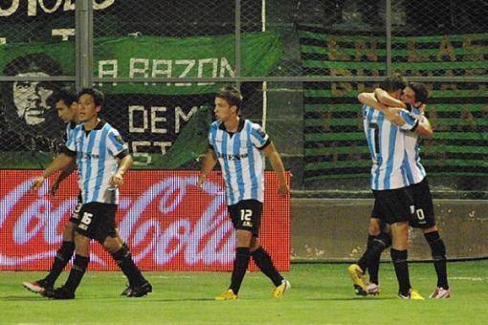 Racing goleaba a San Mart�n en San Juan y el partido fue suspendido