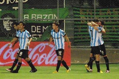 Racing goleaba a San Mart�n en San Juan y el partido fue suspendido