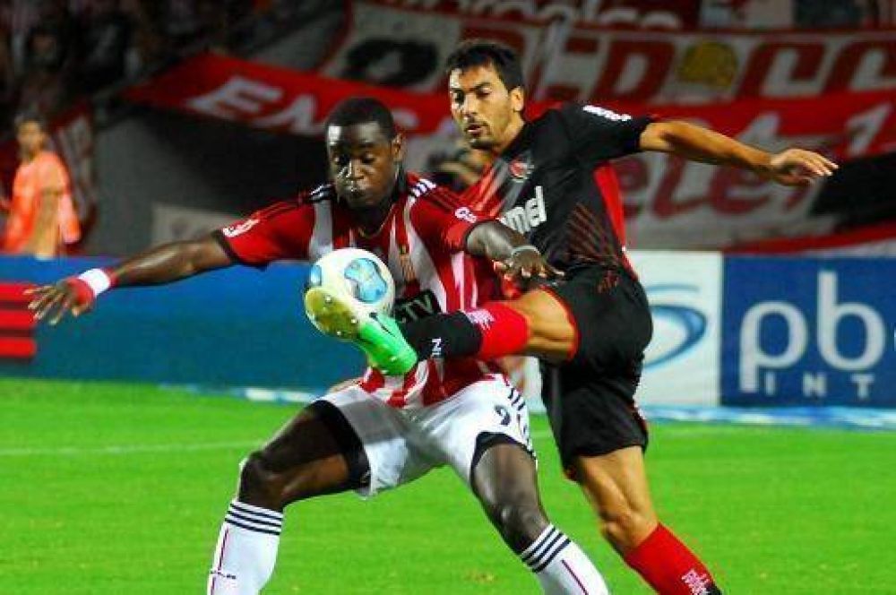 Newell's lo dio vuelta y le gan� a un Estudiantes sin rumbo