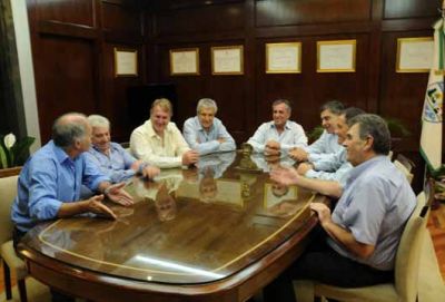 Cariglino sigue fortaleciendo su frente electoral