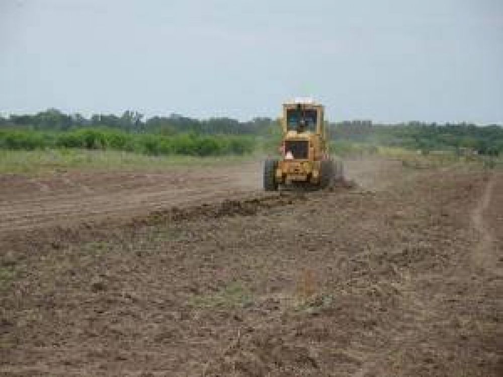 Arrancaron las obras en los parques industriales de Villa �ngela y San Mart�n