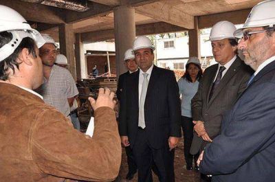 Evaluaron el avance de la obra de la maternidad provincial
