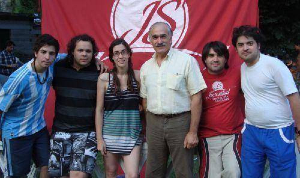 Cuccovillo: �Si se une la UCR al FAP ser�a b�rbaro�