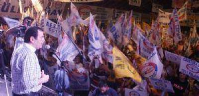 Zamora destac� la lucha de Cristina