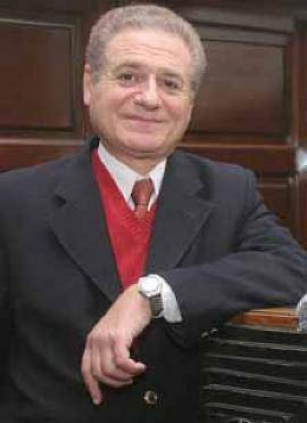 Eduardo Jairala tiene a toda la familia en el Estado y su hijo le cuida la espalda en el Tribunal de Cuentas