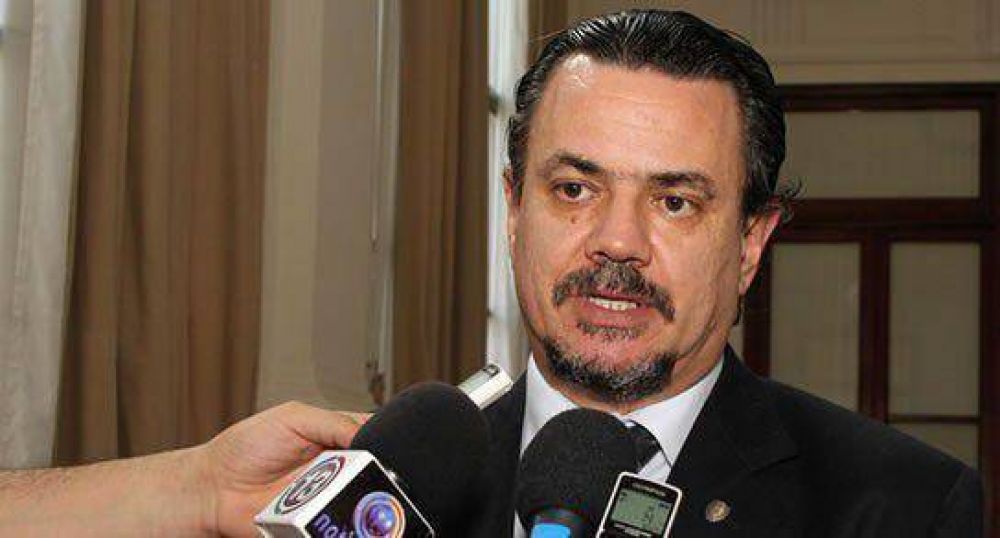 Tognoli "afronta un cargo que se le hace a �l en forma personal"