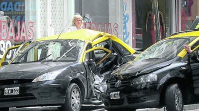 Inseguridad vial: Choferes profesionales, en la mira por los choques violentos