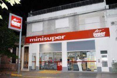 Delincuentes armados asaltan el �Mini Super�