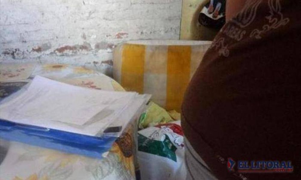 Afirman que al menos dos de cada diez alumnas tienen un hijo en edad escolar