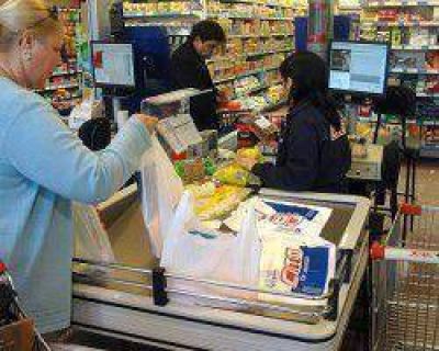 Critican la tarjeta de cr�dito que impulsa Moreno para usar en supermercados
