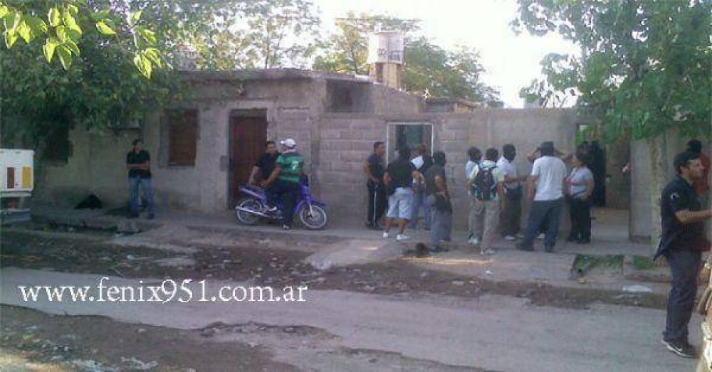 Secuestran 400 gramos de Marihuana, 100 gramos de Coca�na y 10 mil pesos