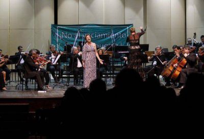 En el concierto por el D�a de la Mujer la Orquesta Filarm�nica volvi� a visualizar su protesta