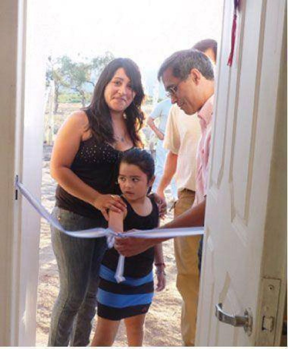 Inauguraron remodelaci�n de una humilde vivienda