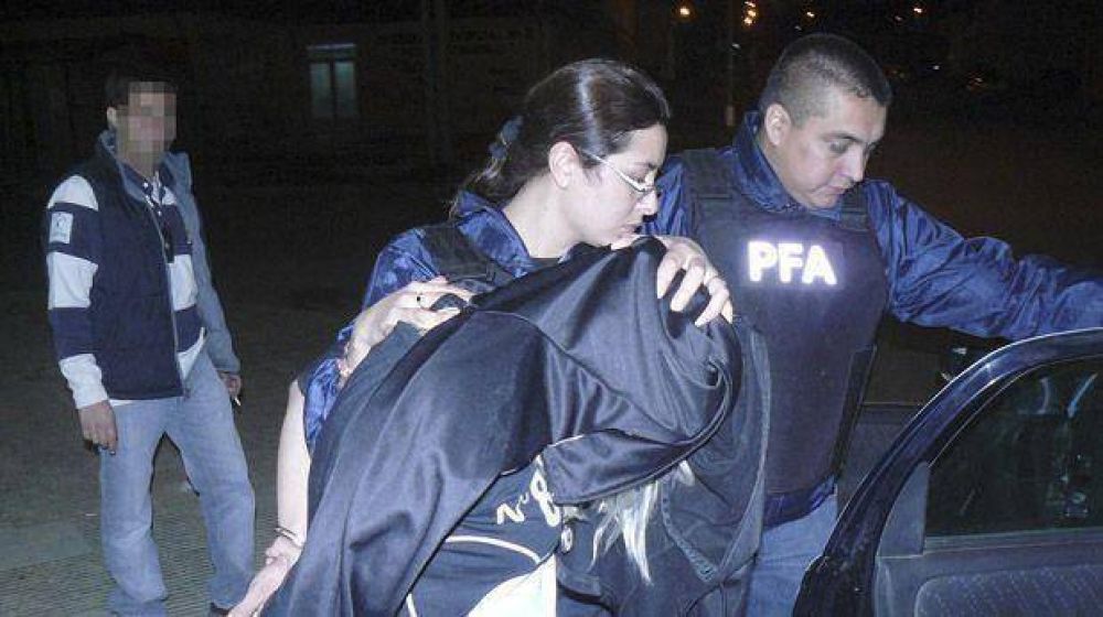 Dos mujeres vend�an coca�na en un multirrubro de La Loma