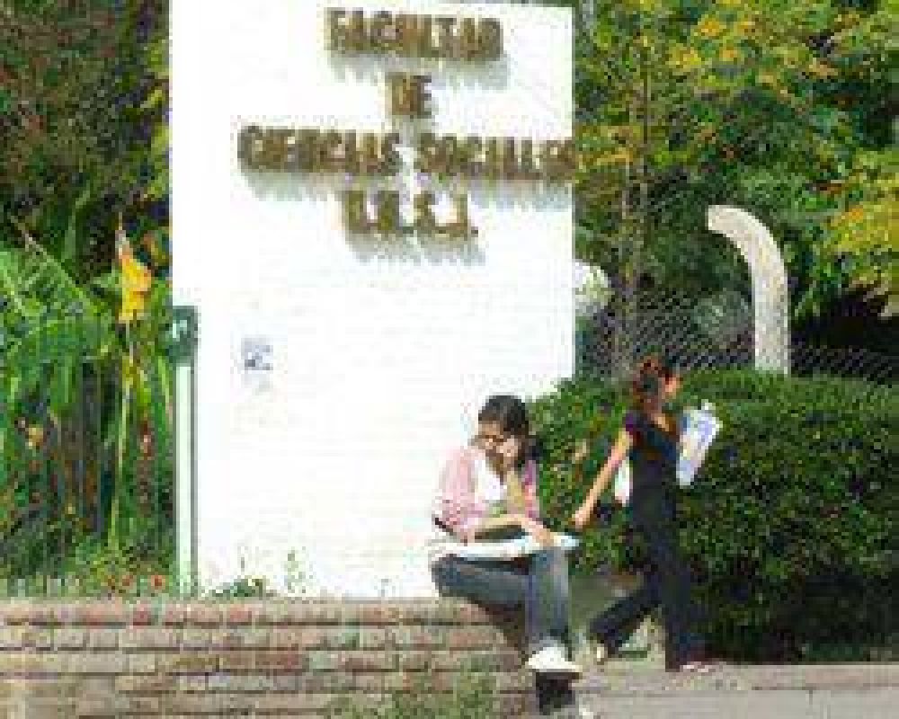 Los docentes universitarios paran hoy y ma�ana