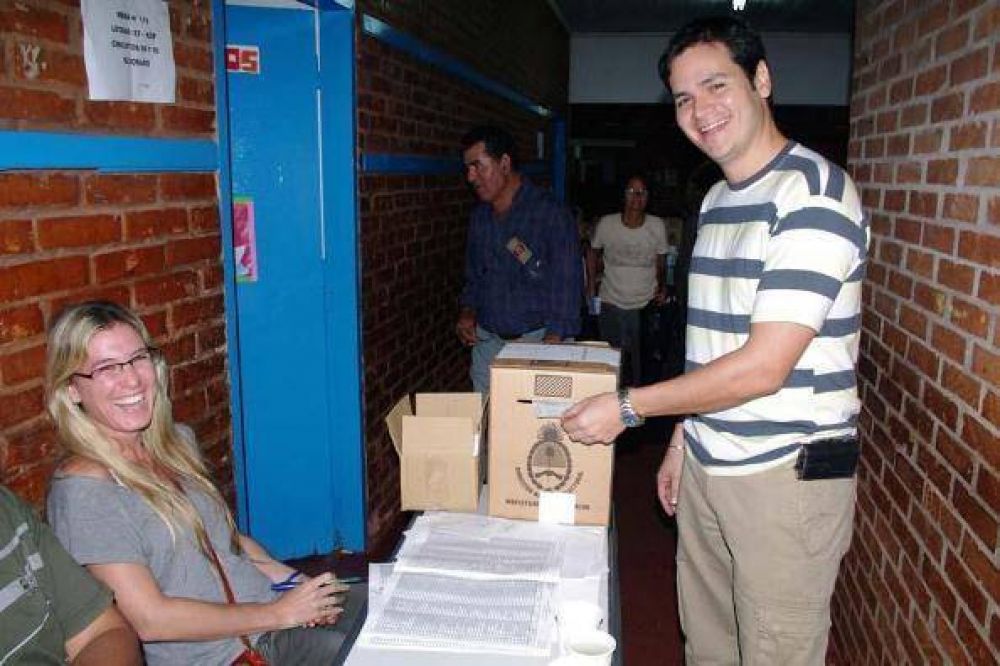 Gustavo Gonz�lez se habr�a impuesto en las internas radicales