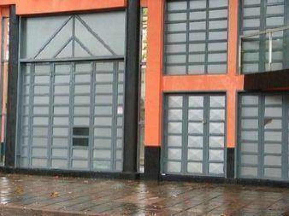 Arrojaron gas pimienta en un local bailable y varios j�venes terminaron hospitalizados