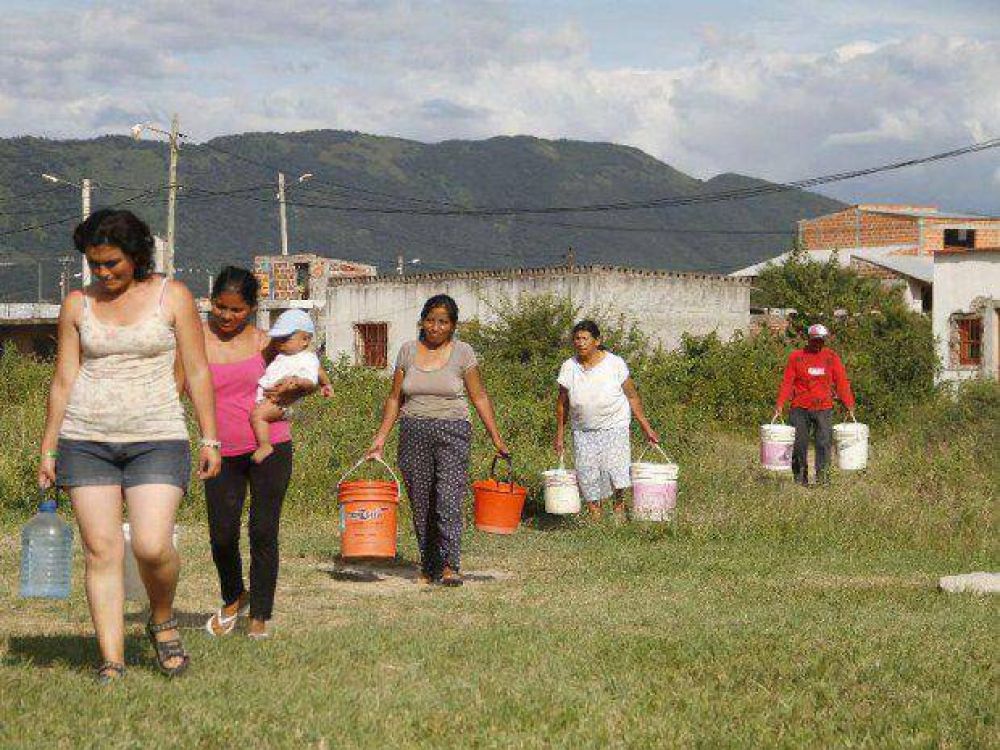 Insisten 16 barrios: �El sur necesita servicios, no favelas�
