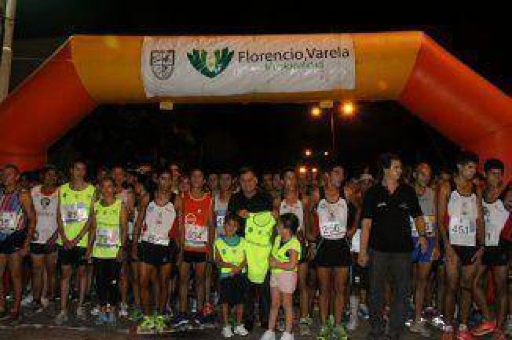 M�s de mil participantes en la primera marat�n nocturna