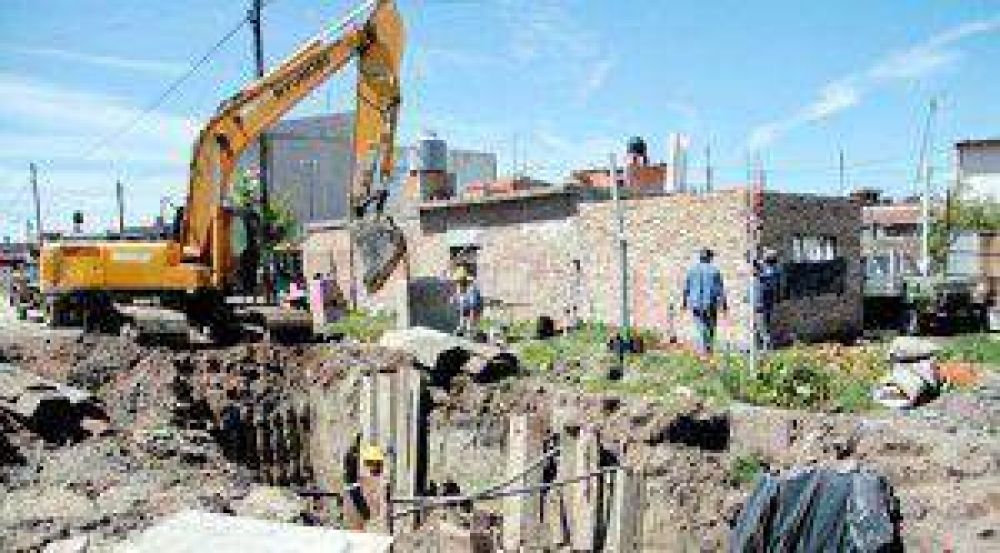 Asfaltan y hacen desag�es en 60 manzanas de Budge