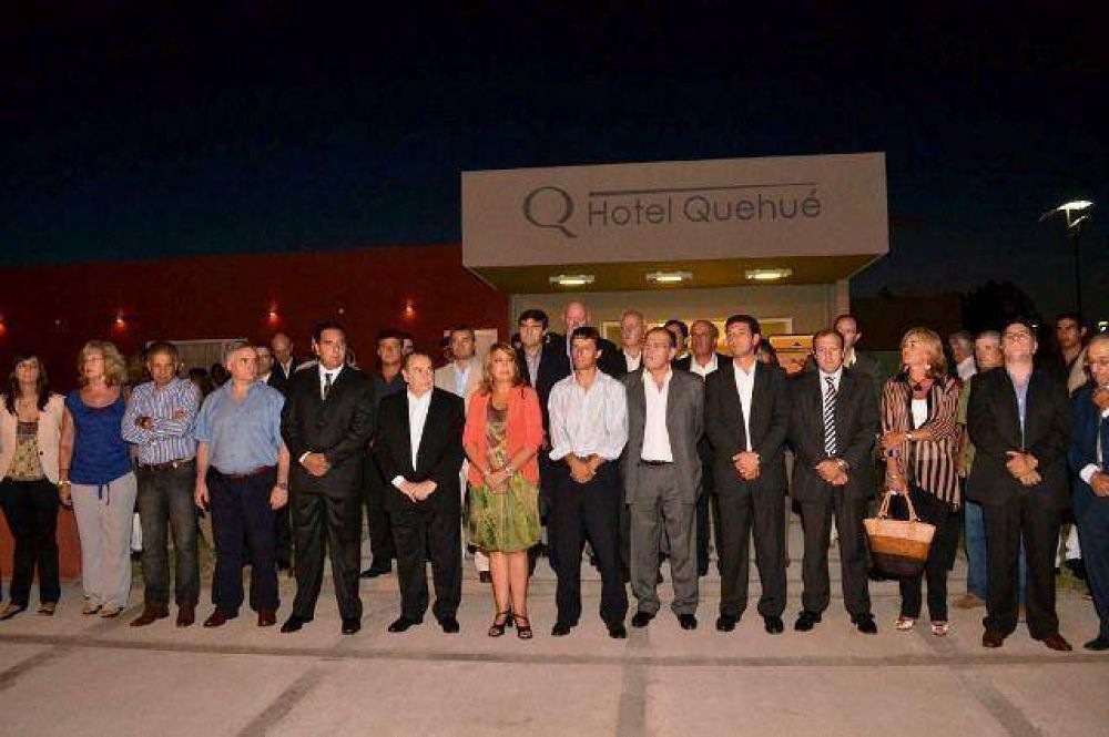 Jorge inaugur el hotel Quehu