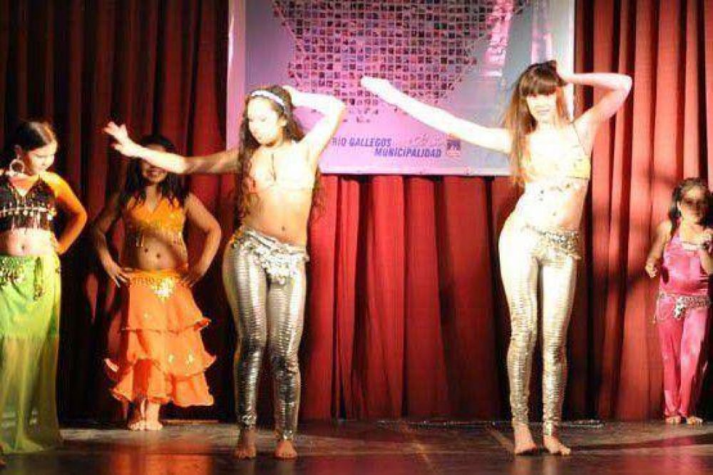 Actividades y espect�culos con motivo del �D�a Internacional de la Mujer� en la Escuela N� 1
