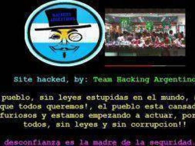 Jun�n: Tras la pueblada por el crimen de una joven de 17 a�os, hackean el sitio web de Mario Meoni