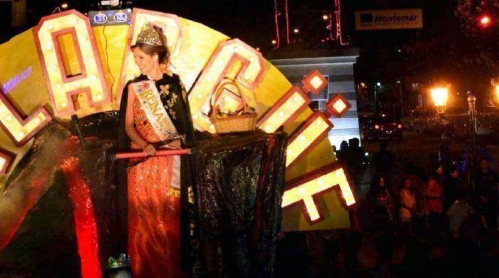 Miles de malarg�inos recibieron a su Reina: Suyai Candela Berbel